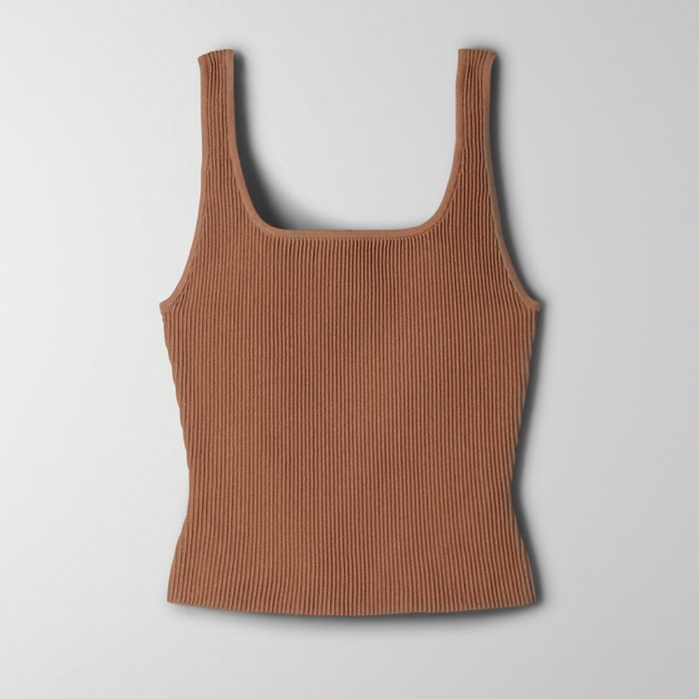 Aritzia Classic sculpt knit tank in camel XXS
